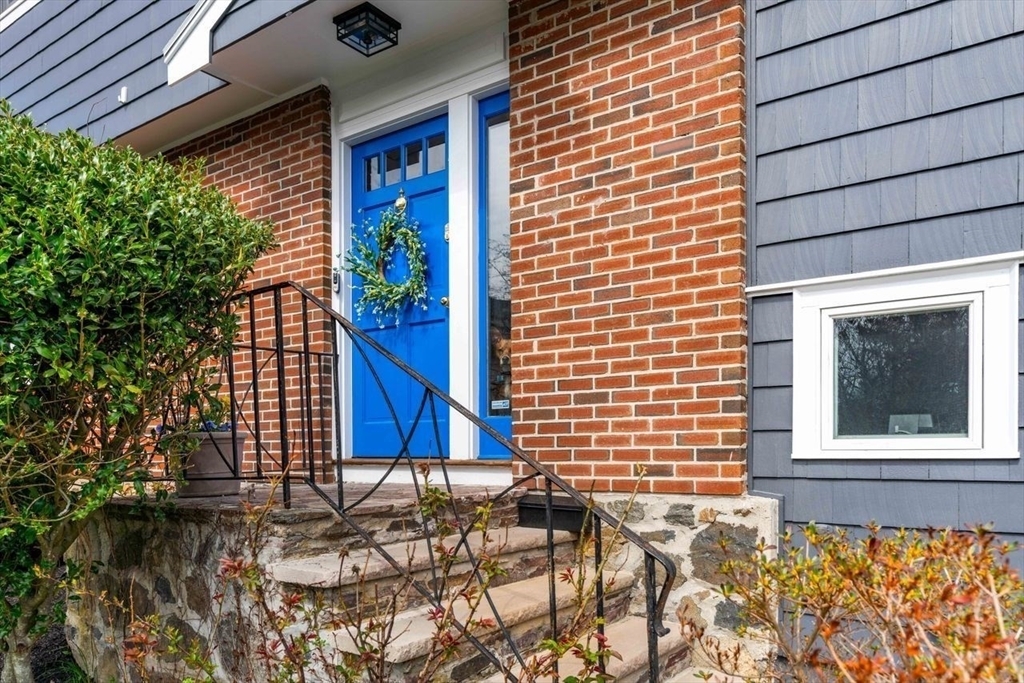 Property Photo:  21 Alden Rd  MA 01945 