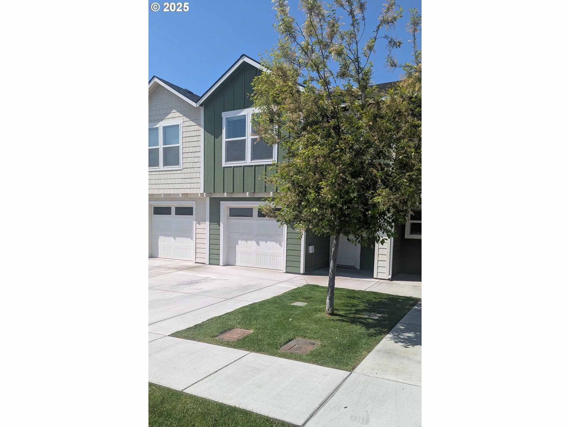 Property Photo: 1745 NE 8th St OR 97838