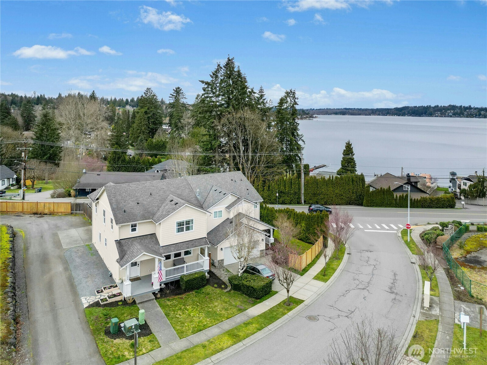 Property Photo:  1208  113th Avenue SE  WA 98258 