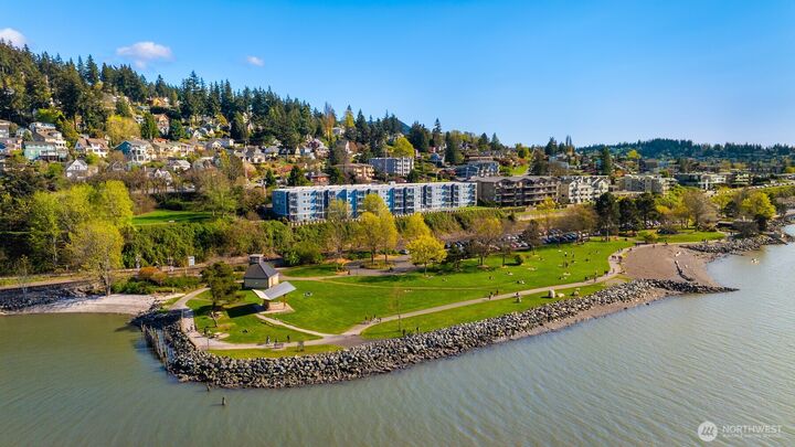 Property Photo:  444 S State Street 312  WA 98225 