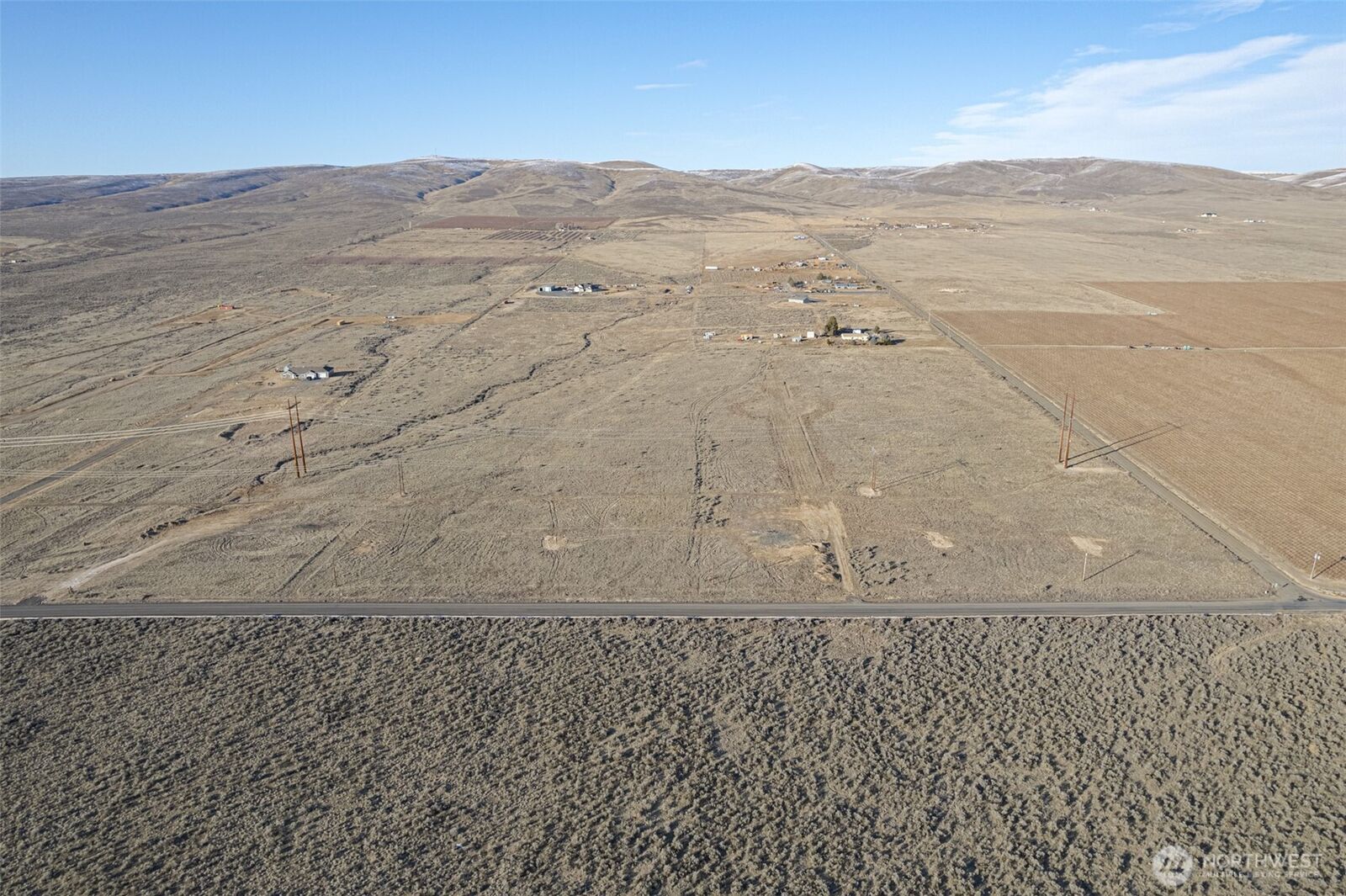 Property Photo: 3 Road 13 NW WA 98848