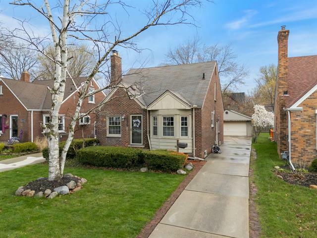 Property Photo:  2048 Anita Avenue  MI 48236 
