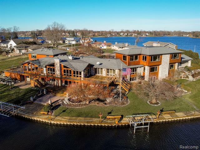 Property Photo:  4190 Aquarina Street  MI 48329 