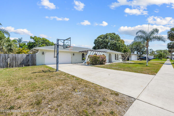 Property Photo:  430 Rio Lane  FL 32903 