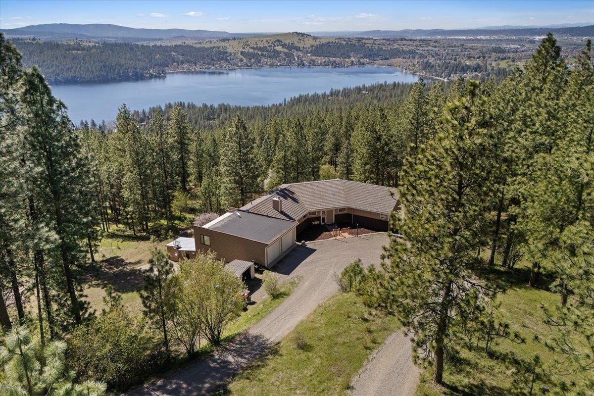 Property Photo:  1010 S Greenridge Dr  WA 99019 