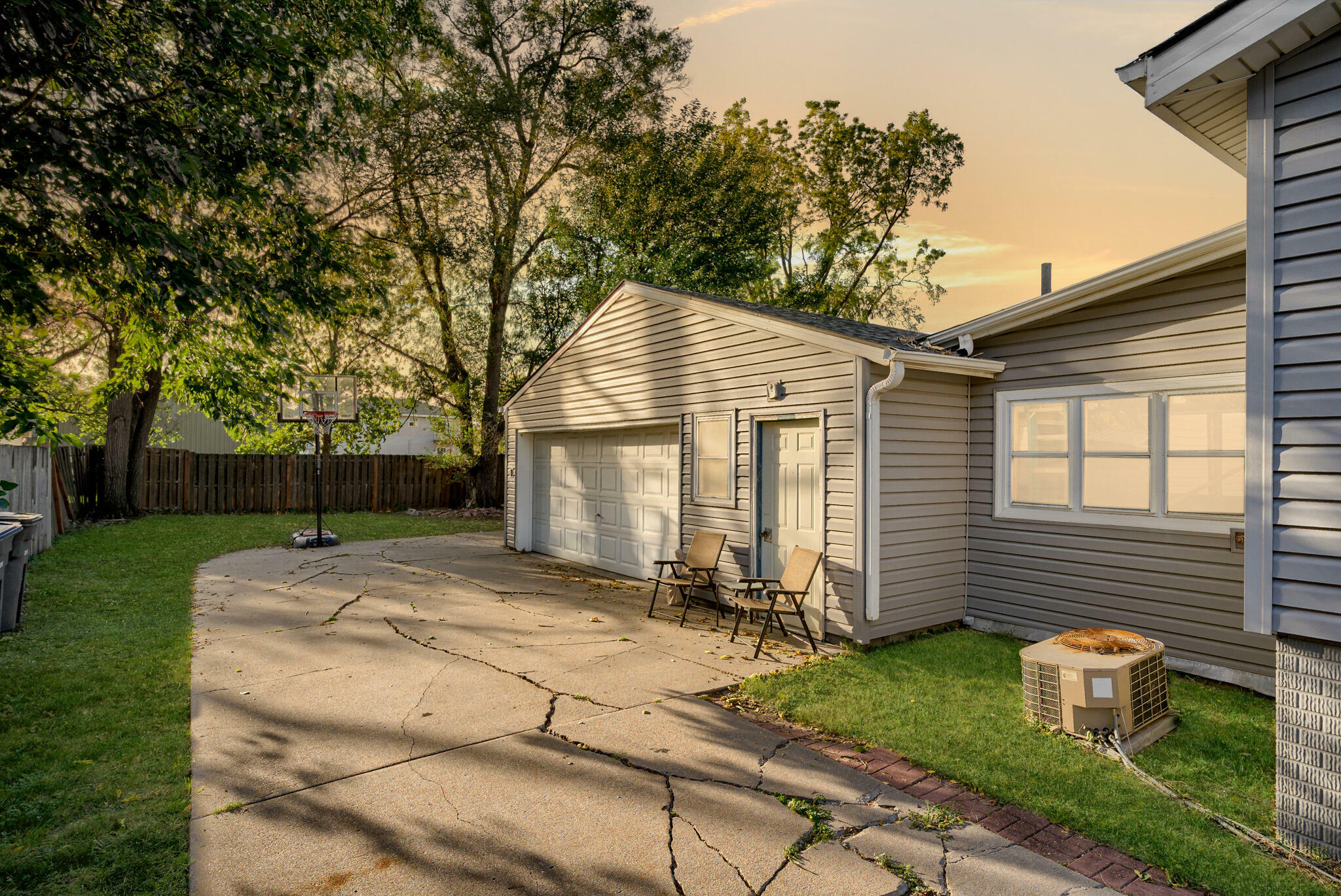 Property Photo: 2410 S 16th Street IA 51501