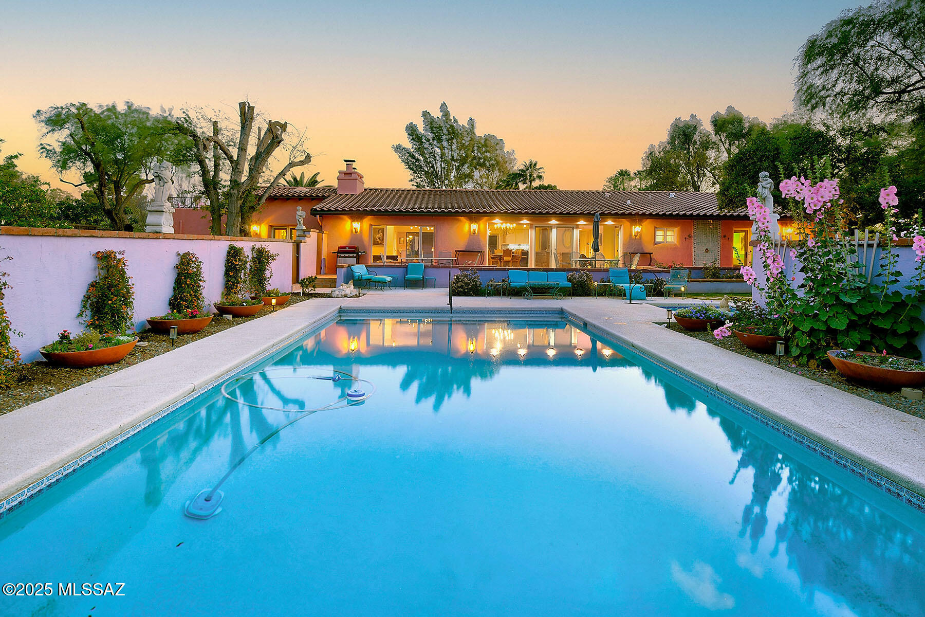 Property Photo: 2850 N Santa Ynez Place AZ 85715
