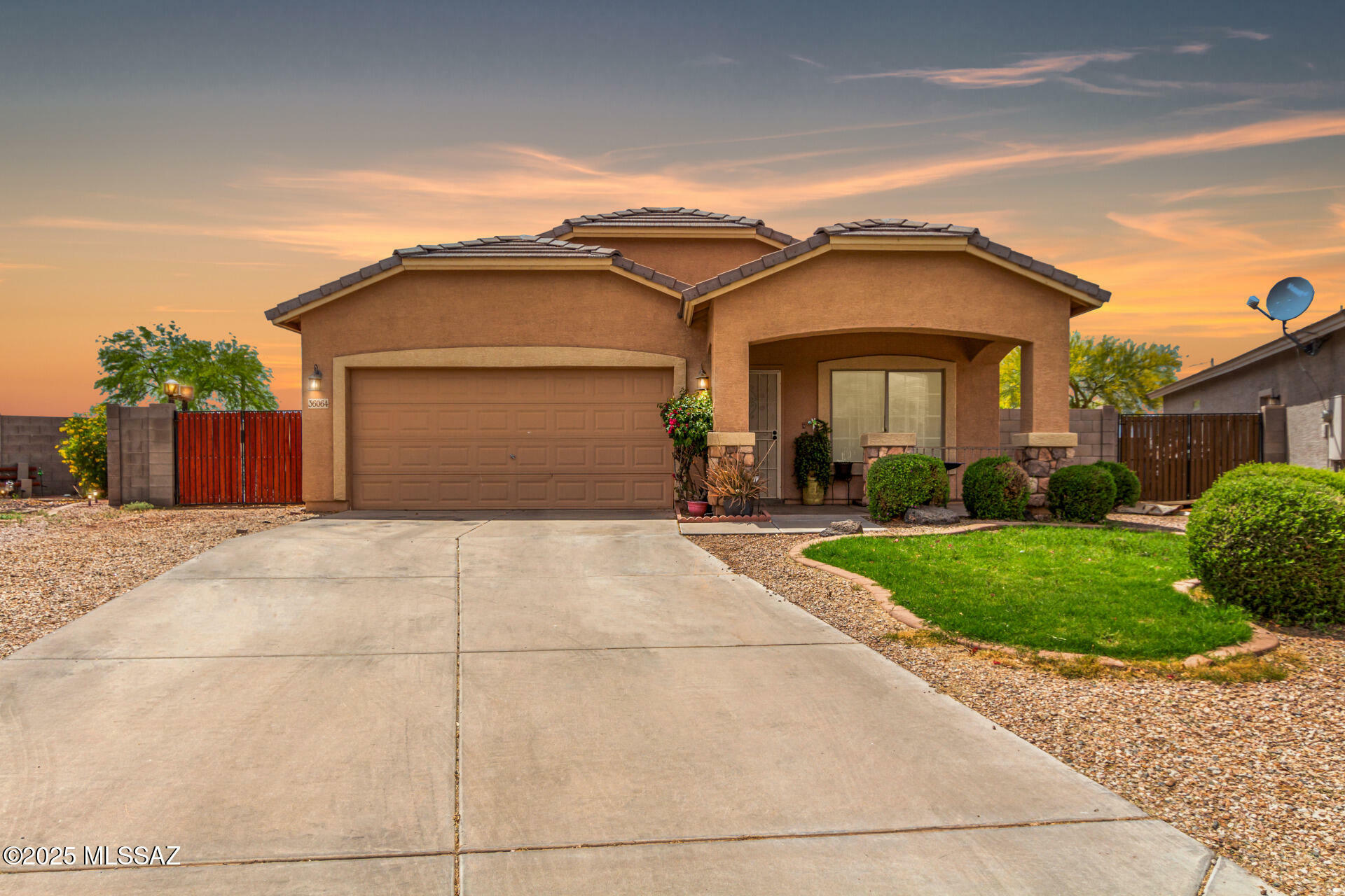 36064 N Murray Grey Drive  San Tan Valley AZ 85143 photo