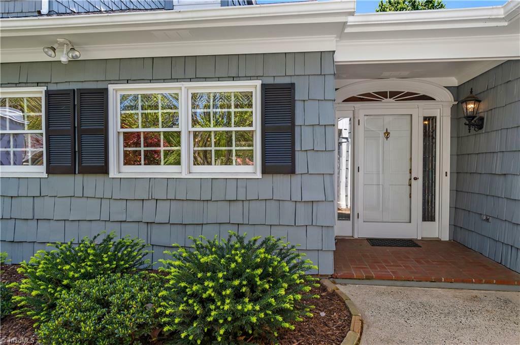 Property Photo:  1253 Kent Place Lane  NC 27104 