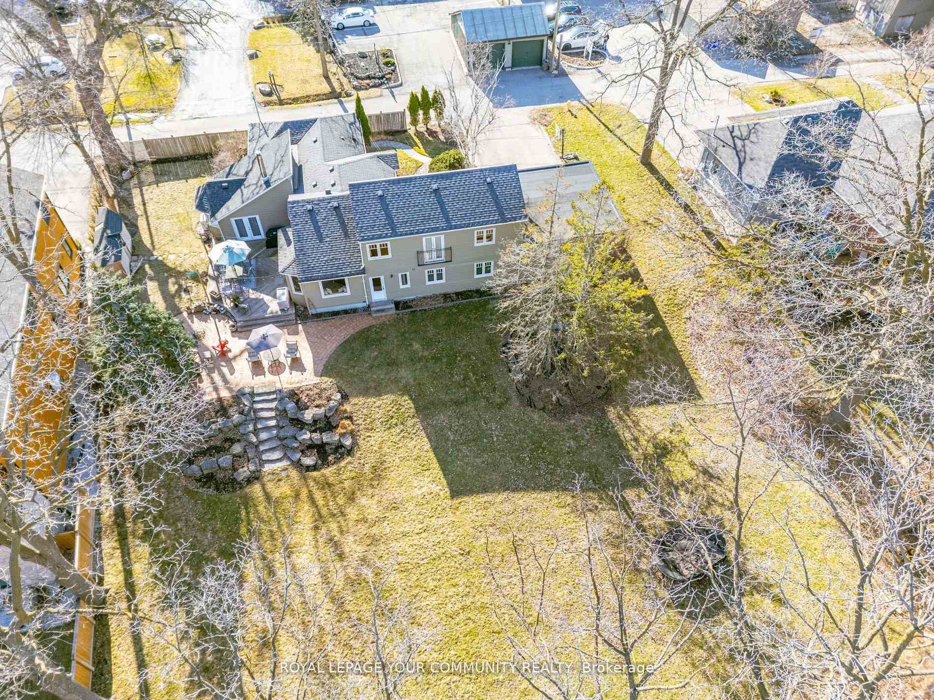 Property Photo: 7 Buttonville Crescent E ON L3R 0J9