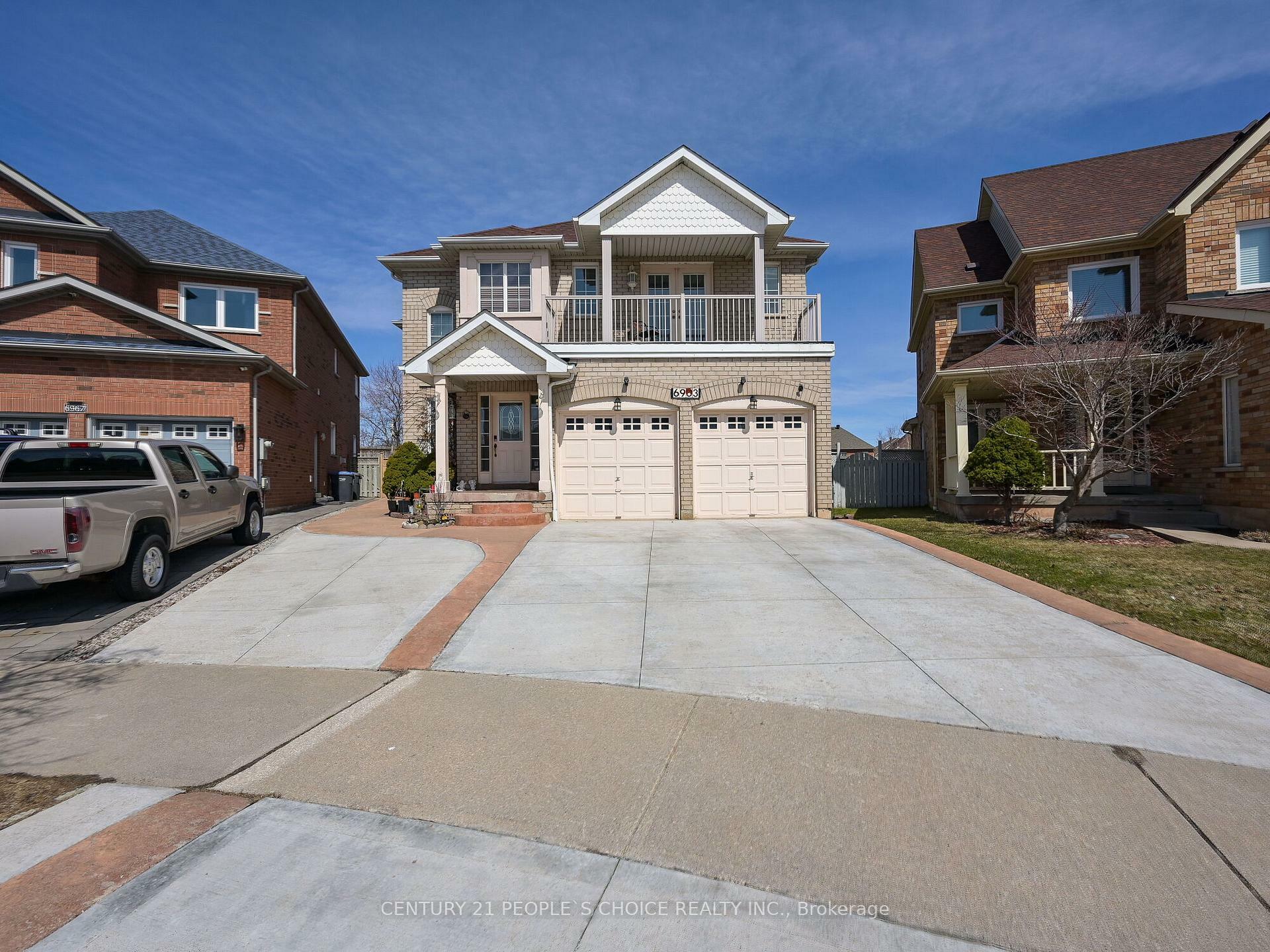 Property Photo:  6963 Amour Terrace  ON L5W 1G5 
