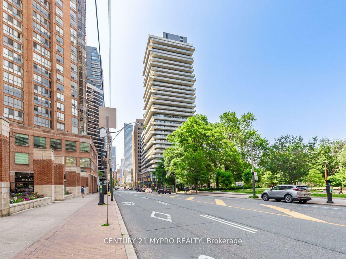57 St. Joseph Street 313  Toronto ON M5S 0C5 photo