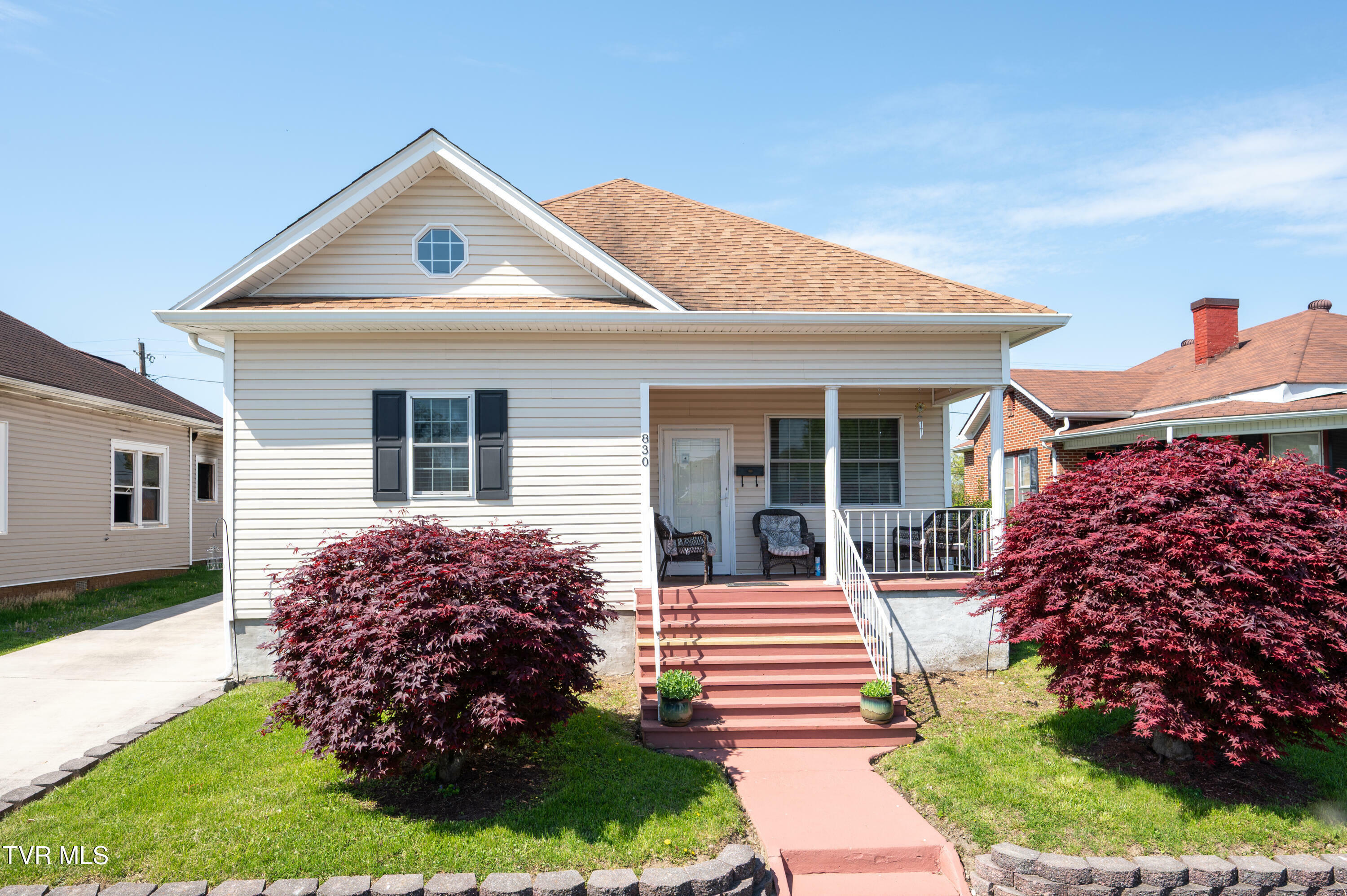 Property Photo: 830 Dale Street TN 37660