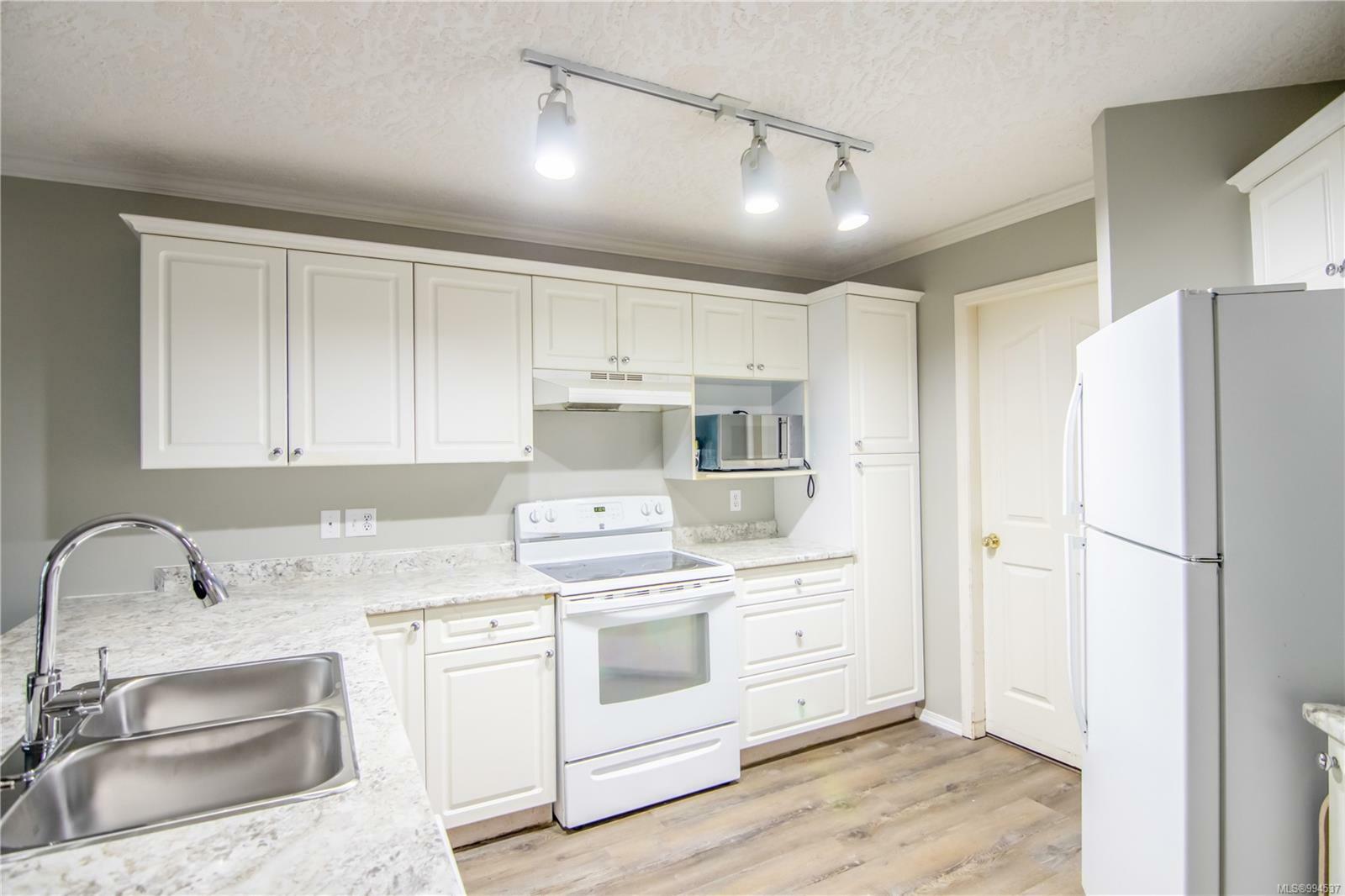 Property Photo: 1893 Tzouhalem Rd 15 BC V9L 5K8
