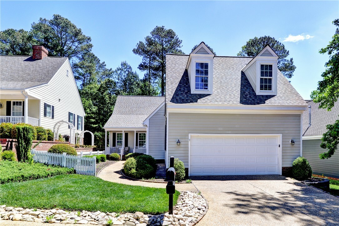 110 Hollinwell  Williamsburg VA 23188 photo