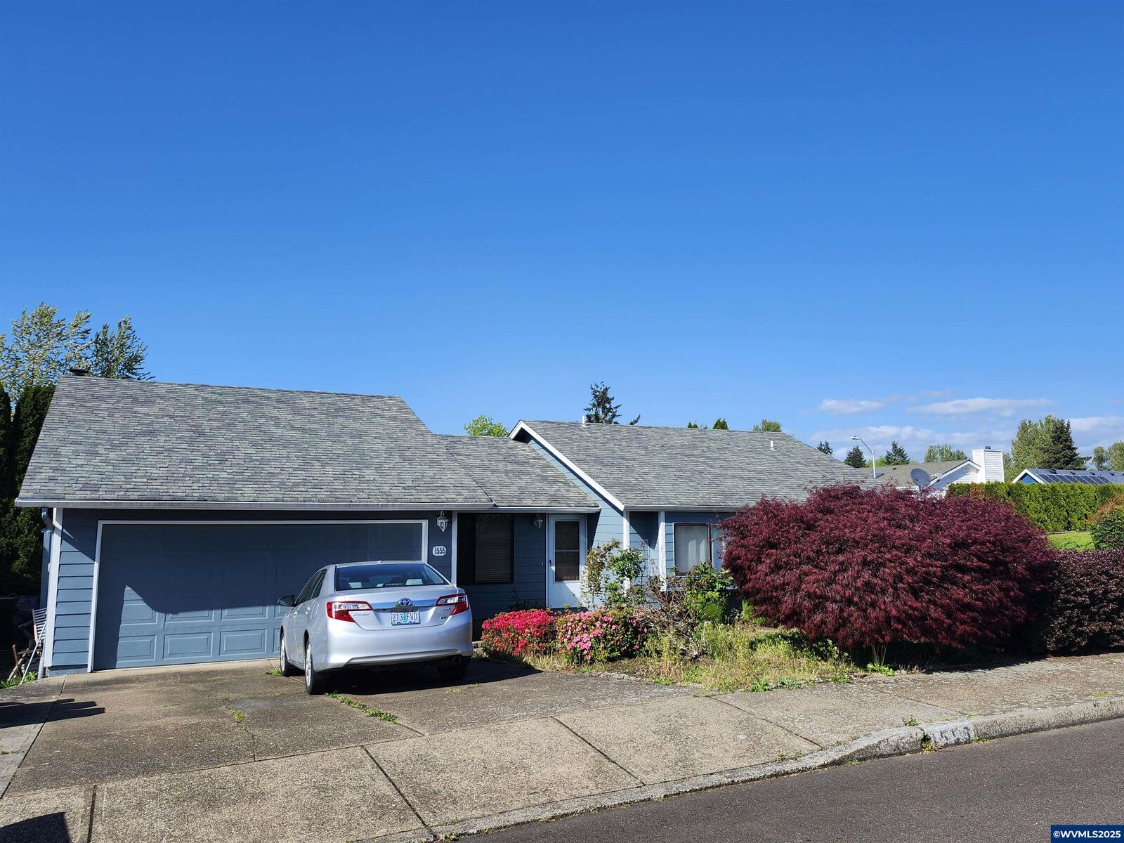 Property Photo: 1555 Rock Ledge Dr NE OR 97303