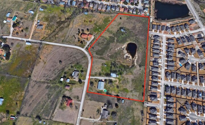 Property Photo: 2004 Rowe Loop TX 78660