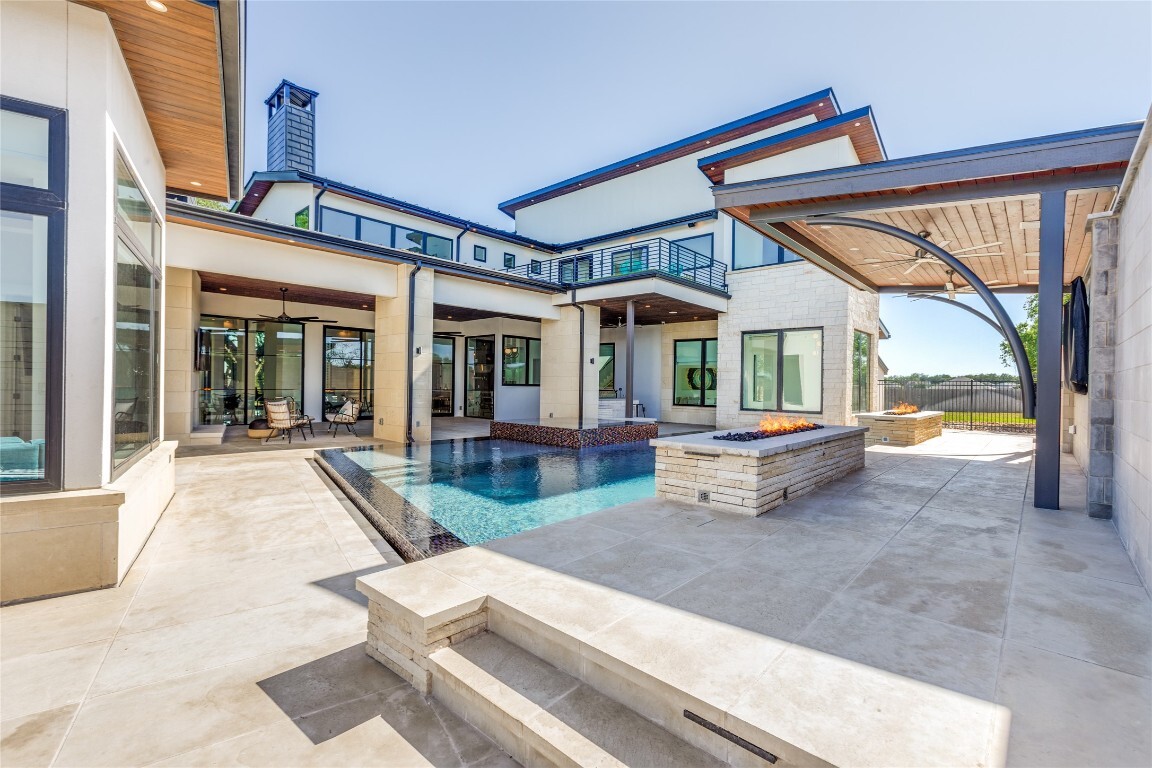 Property Photo: 116 Mesones Road TX 76527