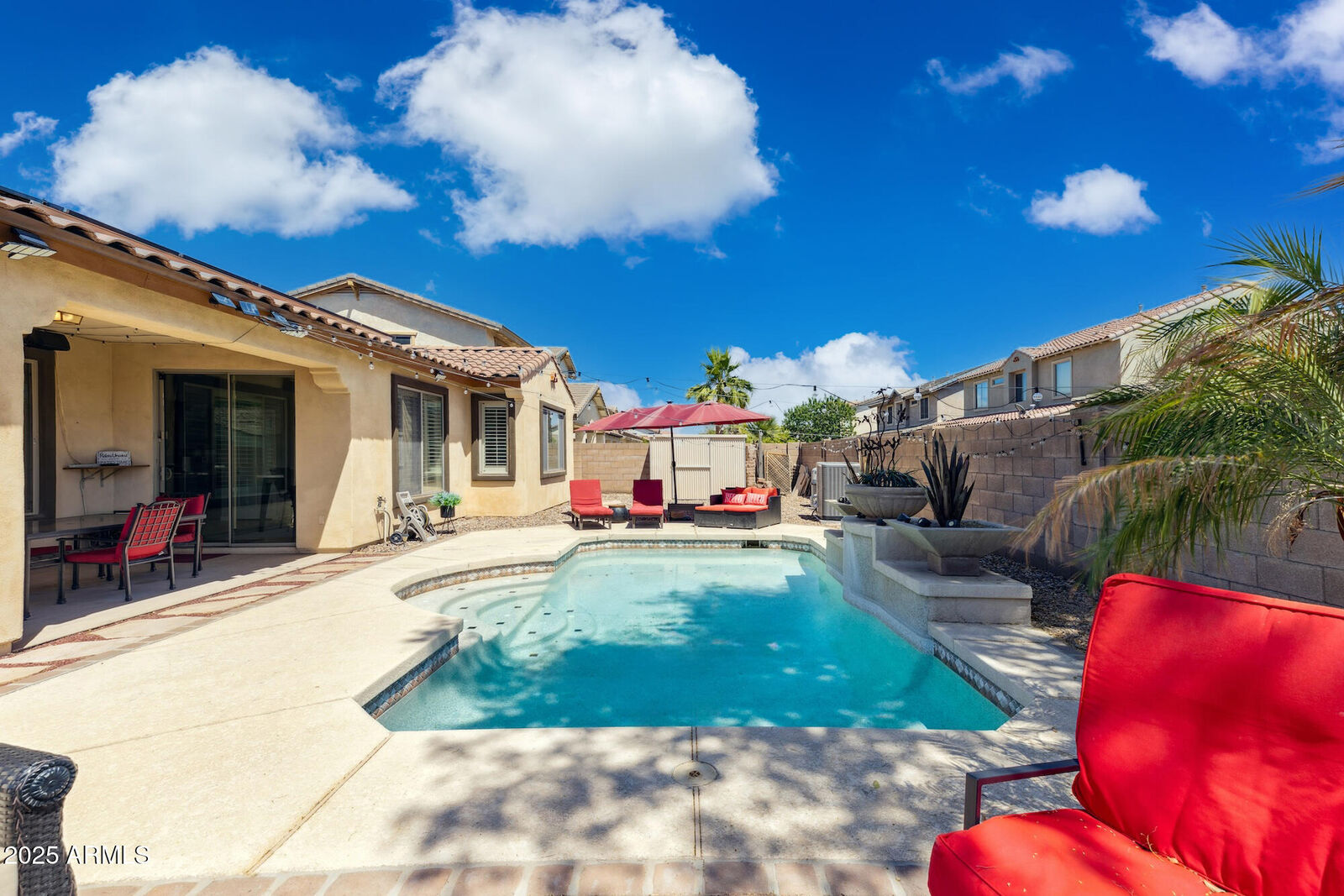 Property Photo: 455 W Honeysuckle Drive AZ 85248