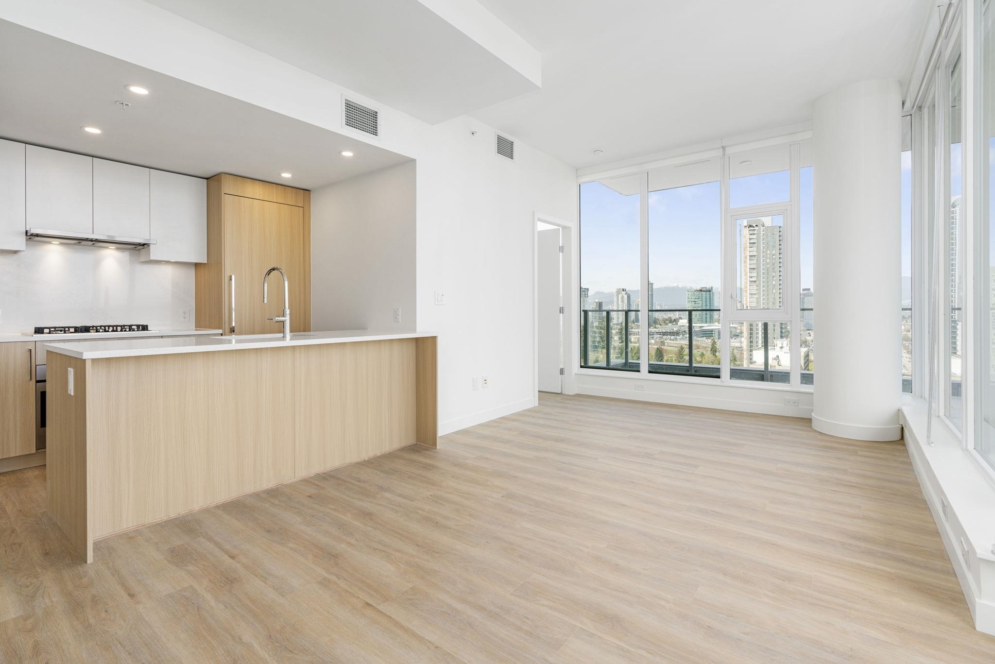Property Photo: 9675 King George Boulevard 2707 BC V3T 0T7