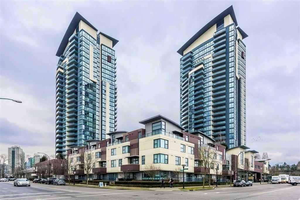 Property Photo: 2225 Holdom Avenue 906 BC V5B 0A1