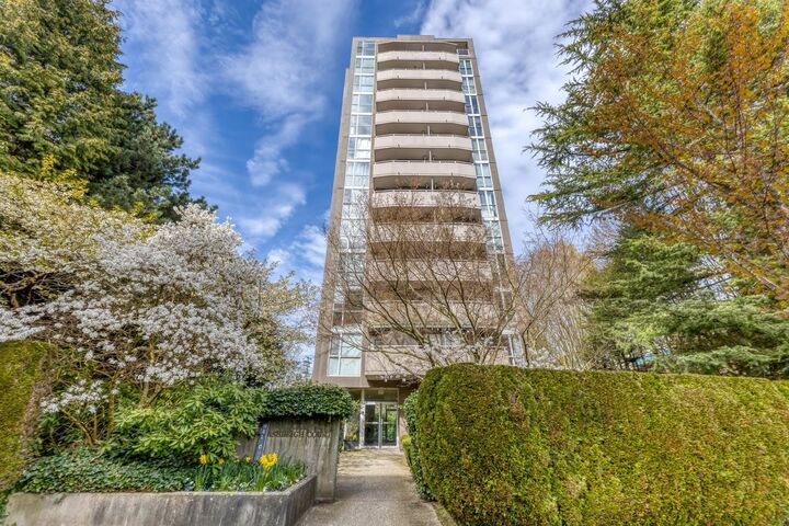 Property Photo: 2121 W 38th Avenue Ph1 BC V6M 1R8