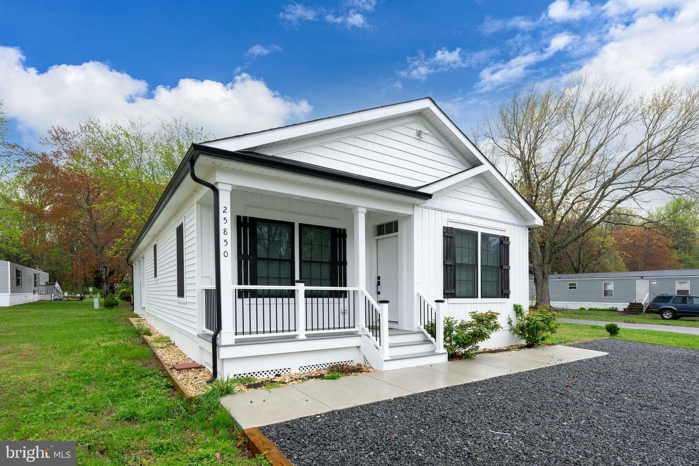 Property Photo: 25850 Kings Lane 16835 DE 19966