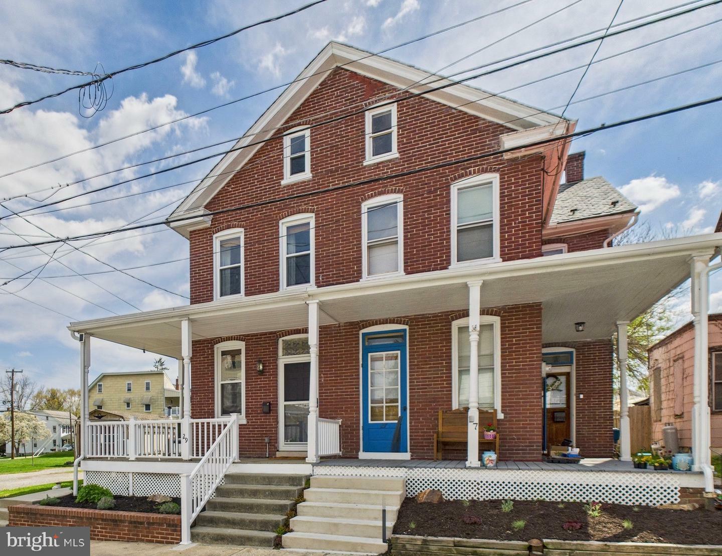 Property Photo: 29 N Manor Street PA 17554