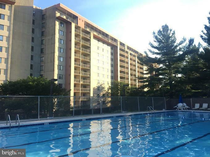 Property Photo: 3800 Powell Lane 828 VA 22041