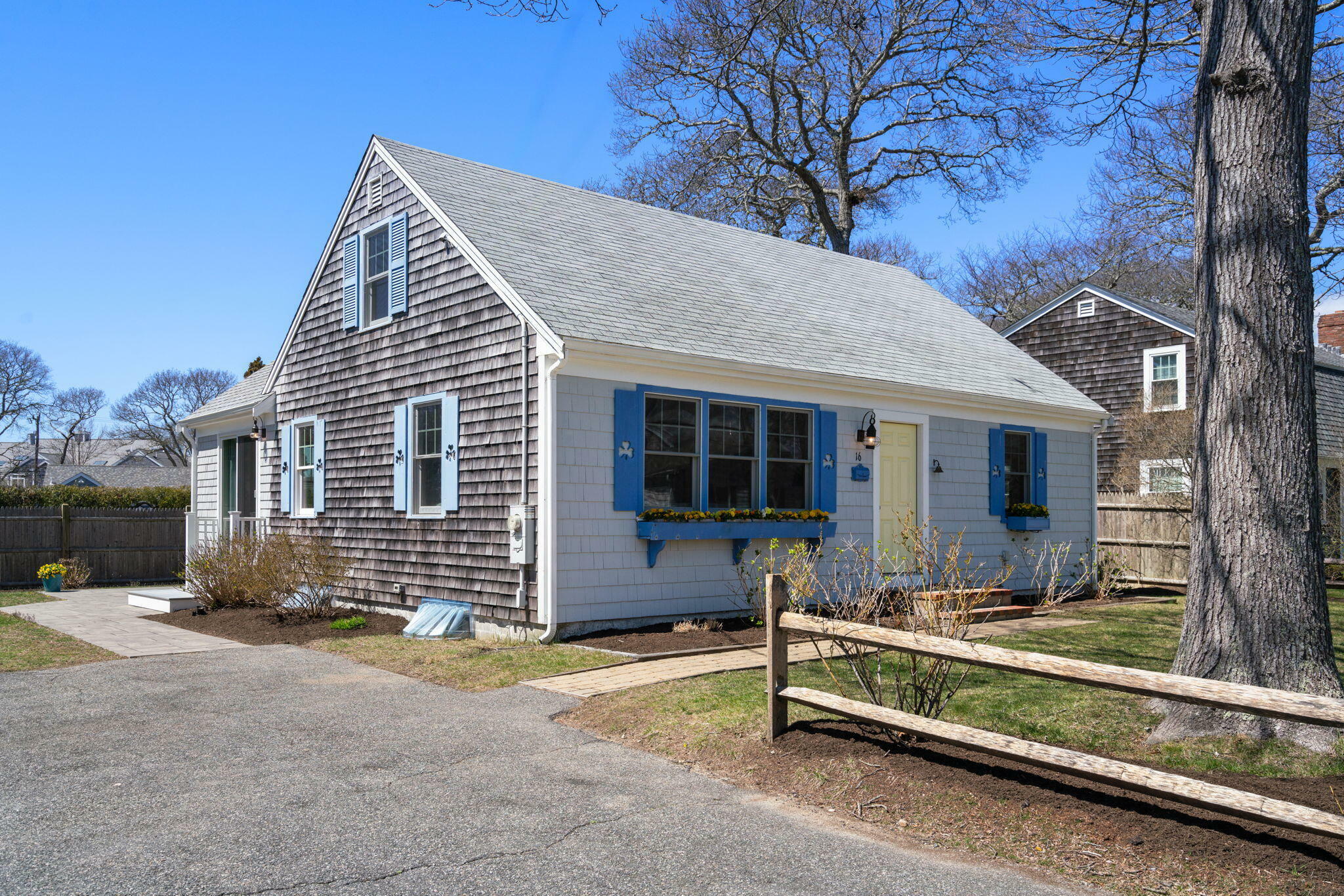 16 Eldona Avenue  Falmouth MA 02540 photo