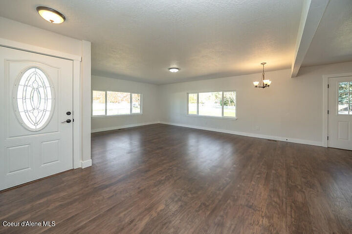Property Photo: 1170 E Forest Park Ln ID 83815