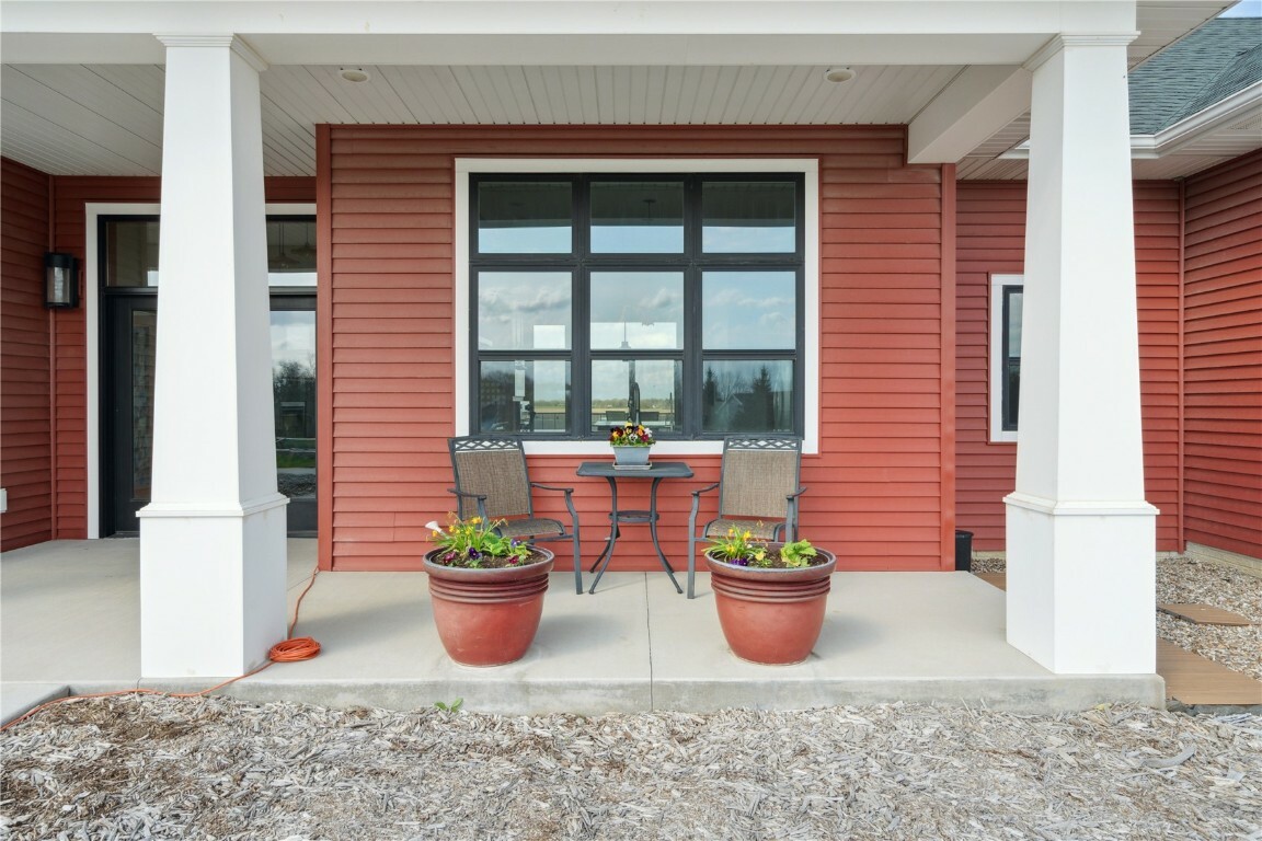Property Photo: 4009 Quail Ridge Road IA 52213