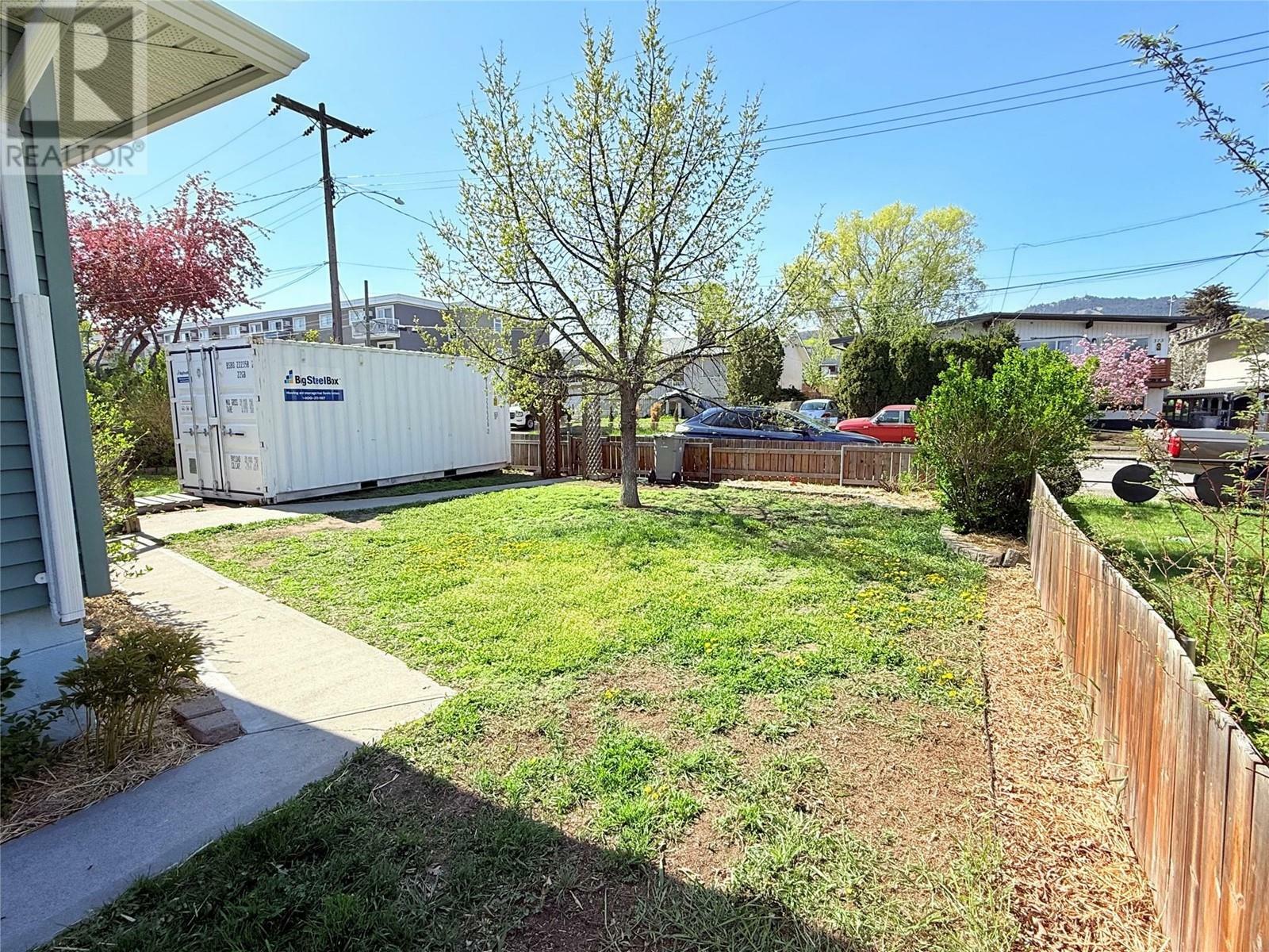 Property Photo: 370 Mulberry Avenue BC V2B 2R1