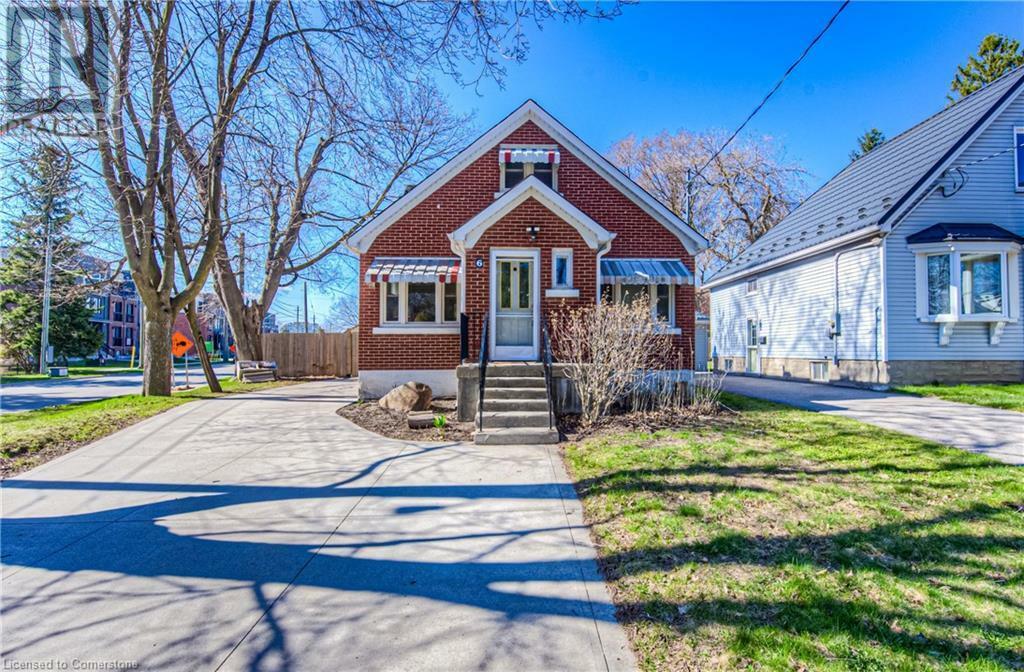 6 Peltz Avenue  Kitchener ON N2H 6A5 photo
