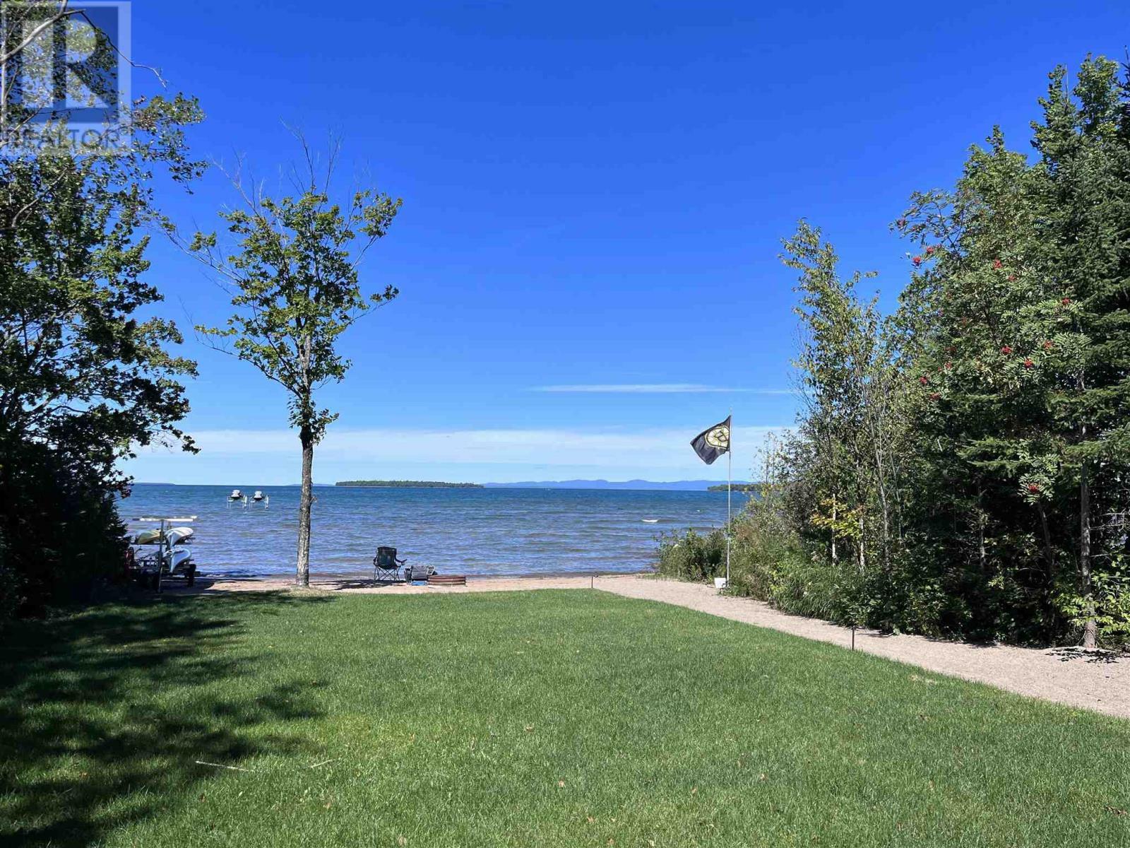 Photo de la propriété: 856 Four Seasons Dr ON P0S 1E0