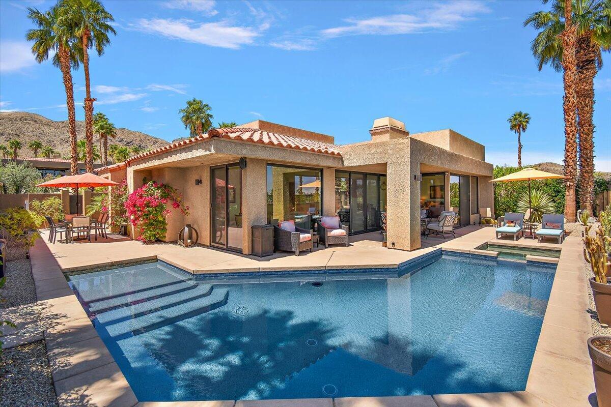 Property Photo: 11 Vista Loma Drive CA 92270