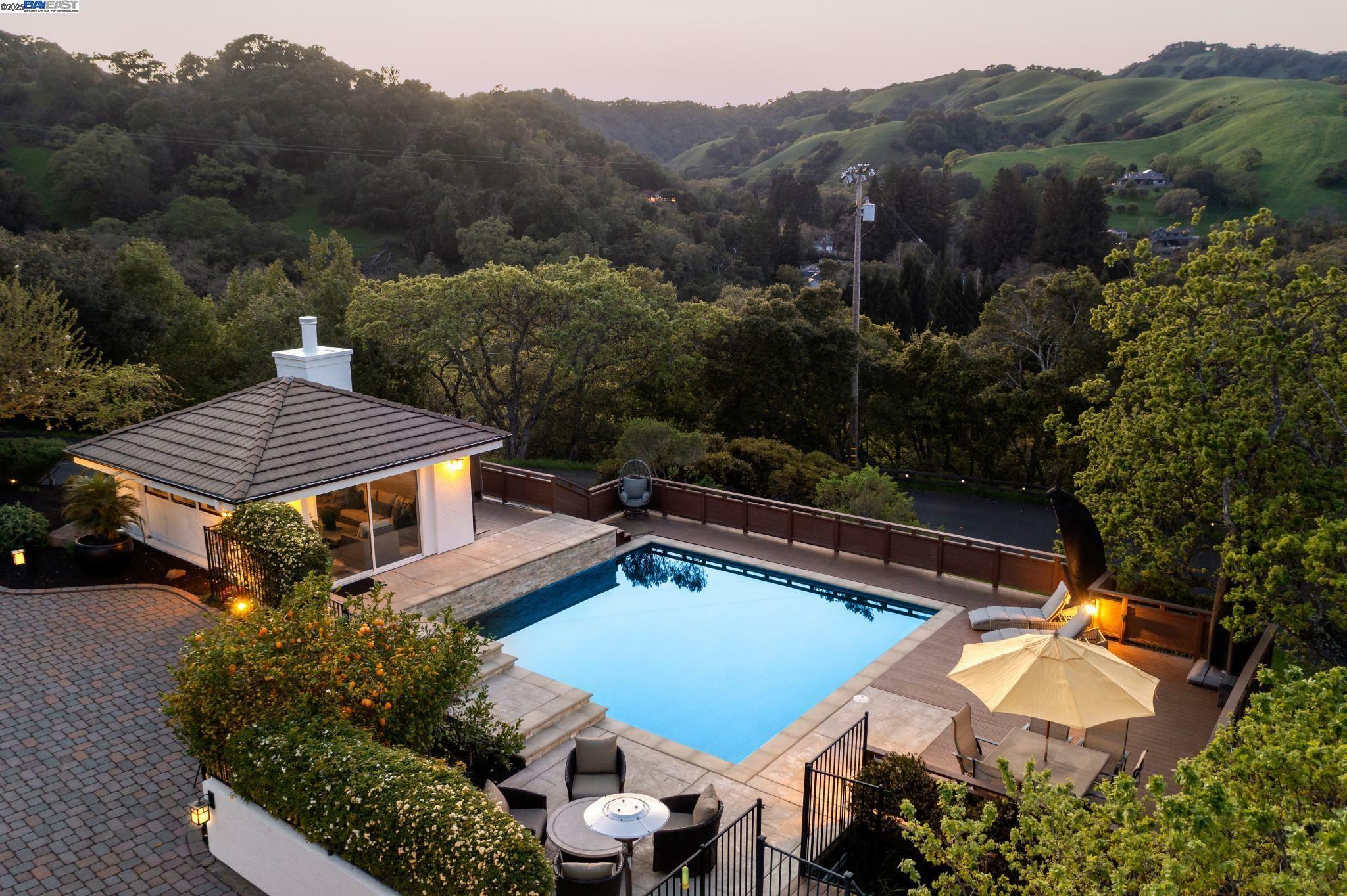 Property Photo: 11 Leslyn Lane CA 94549
