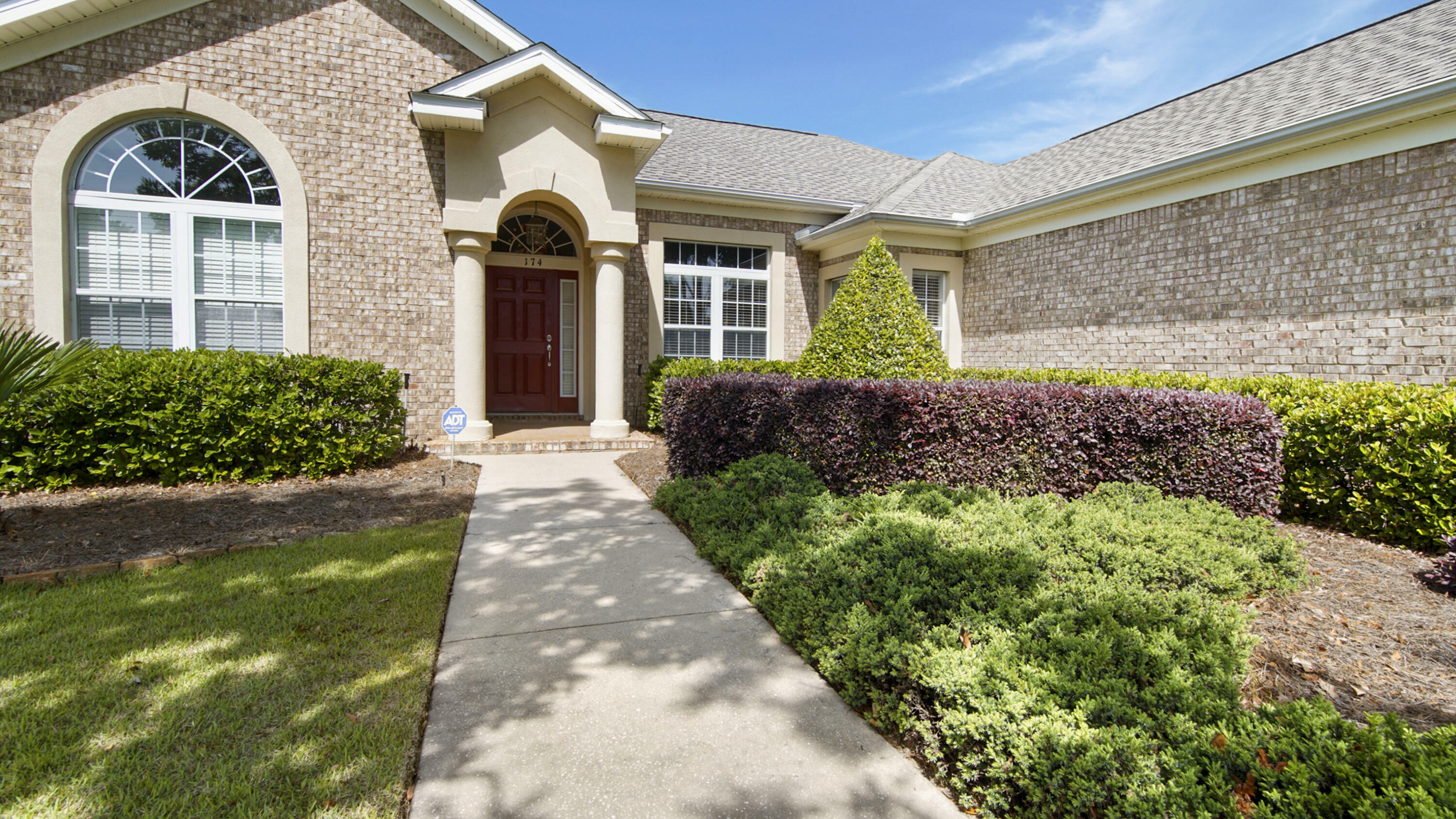 Property Photo: 174 Mango Lane FL 32439