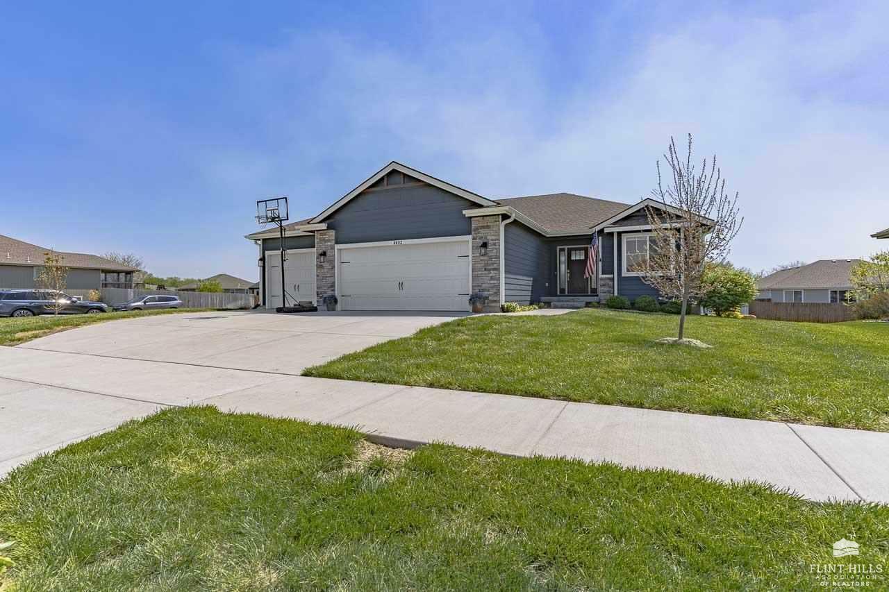Property Photo: 8692 Kinzie Jo'S Way KS 66502
