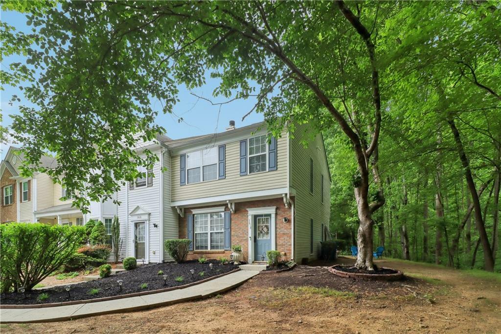 Property Photo: 3618 Berkeley Court Iv-A GA 30096