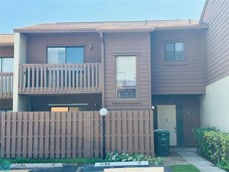 Property Photo:  6188 Pine Tree Ln C  FL 33319 