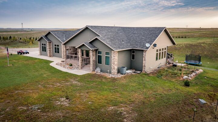 Property Photo: 678 60th Avenue SW ND 58523