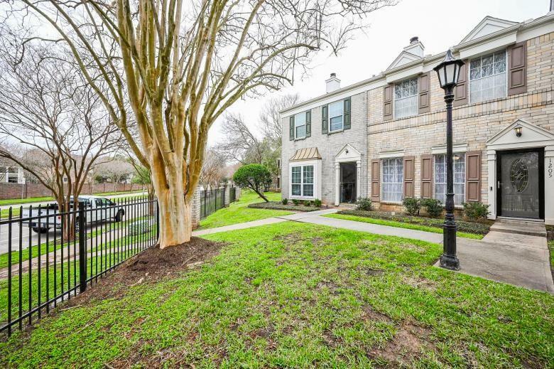 Property Photo: 2910 Grants Lake Blvd 1205 TX 77479