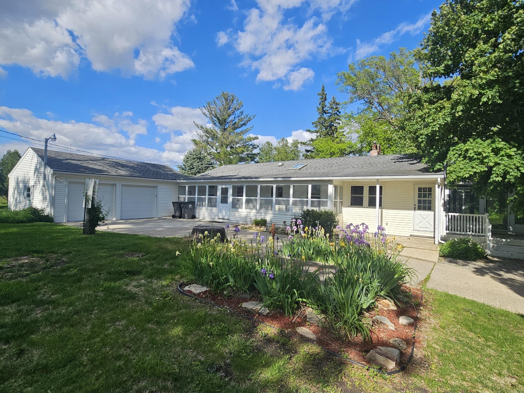 Property Photo: 15542 40th St. IA 50662