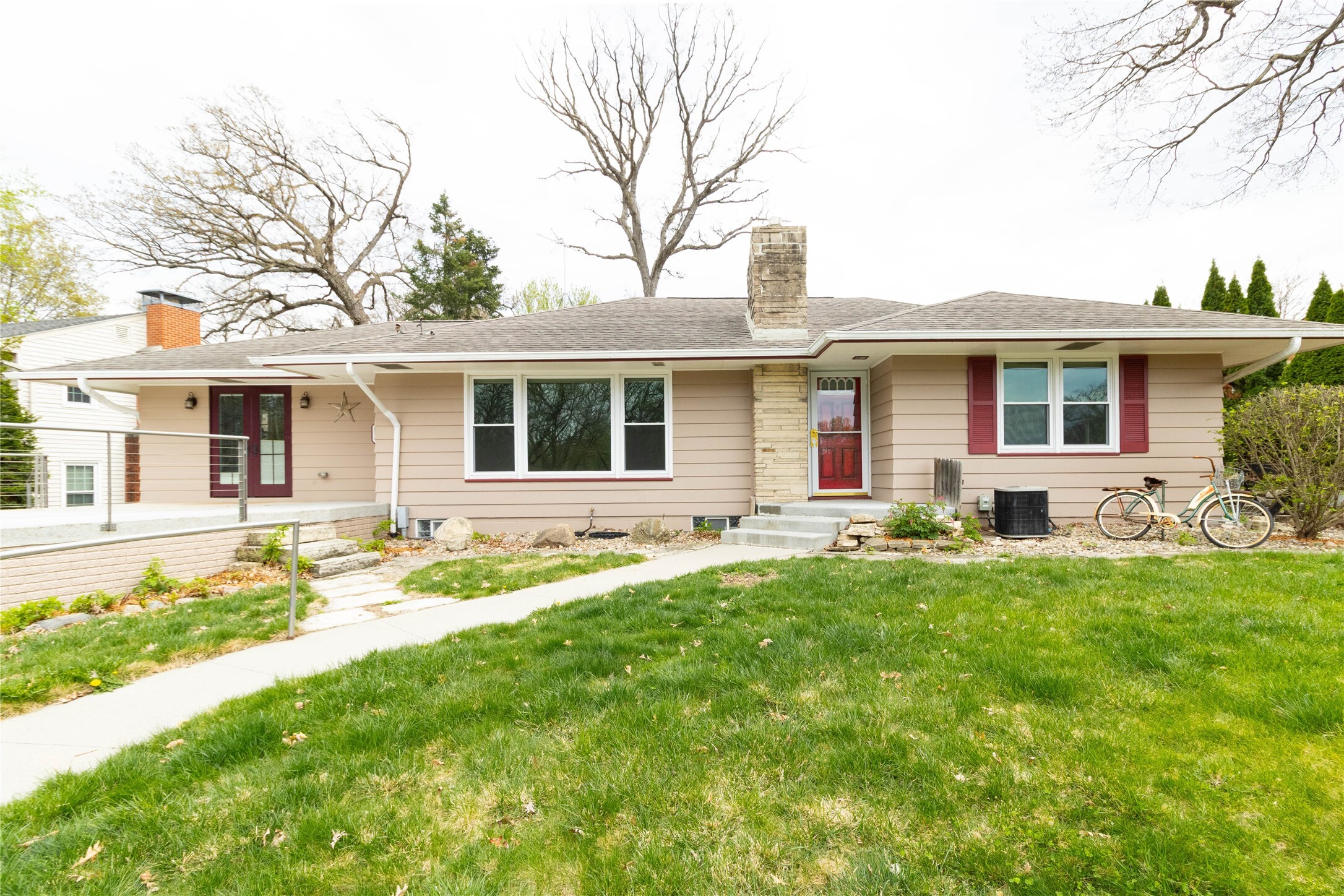 3514 Davisson Road  Des Moines IA 50310 photo