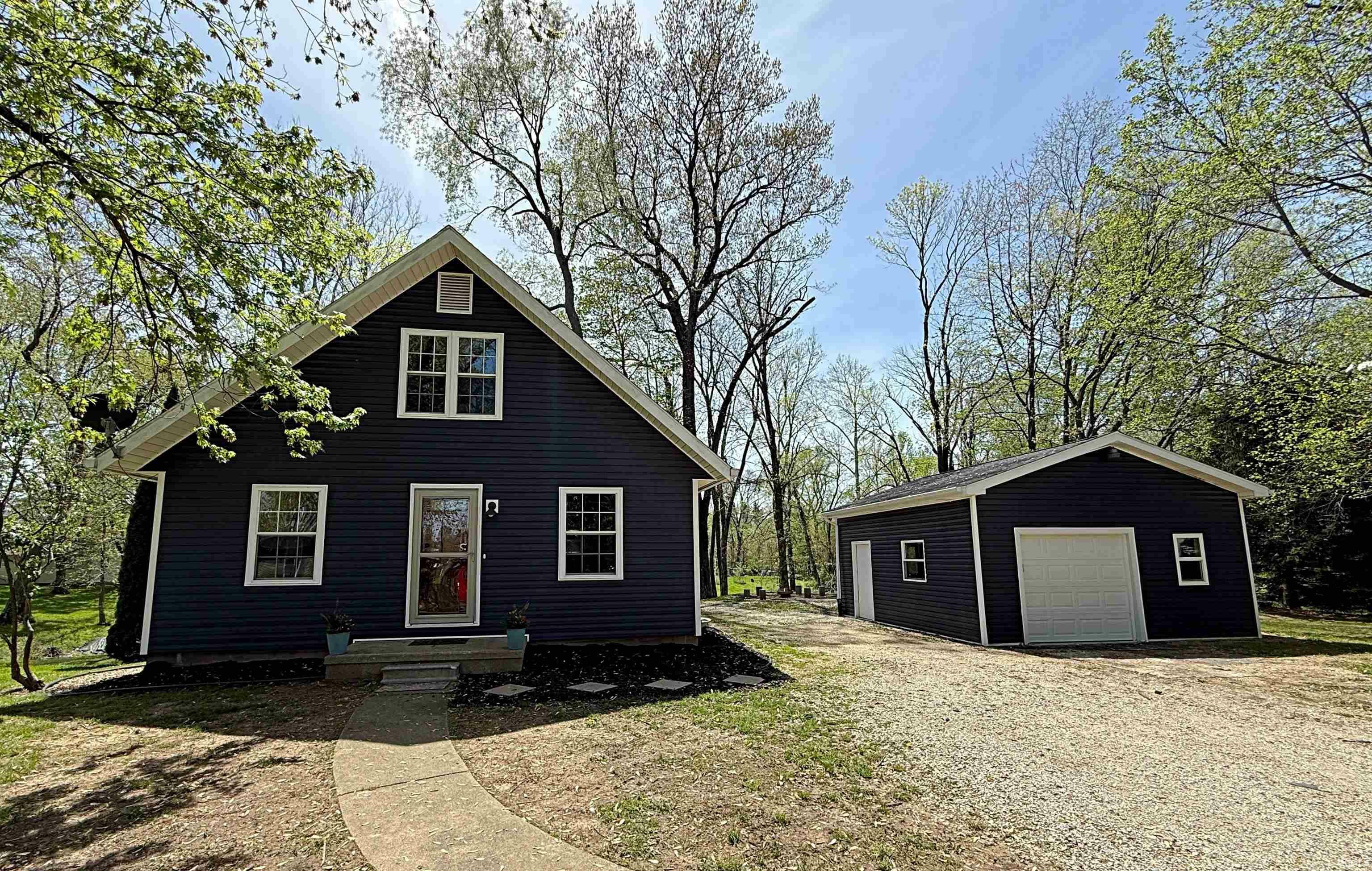 Property Photo: 405 Southview Drive IN 47501