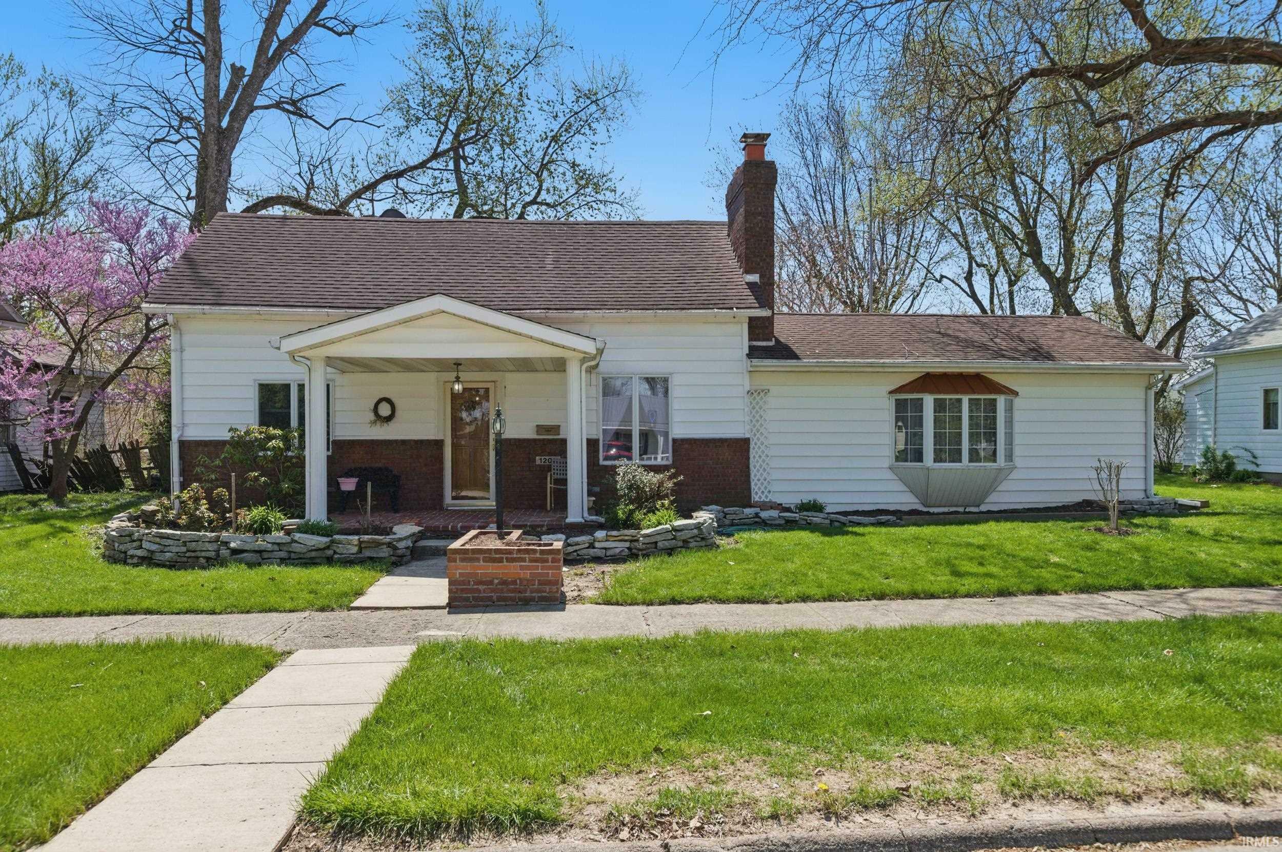 Property Photo: 1206 W South Street IN 46714-2230
