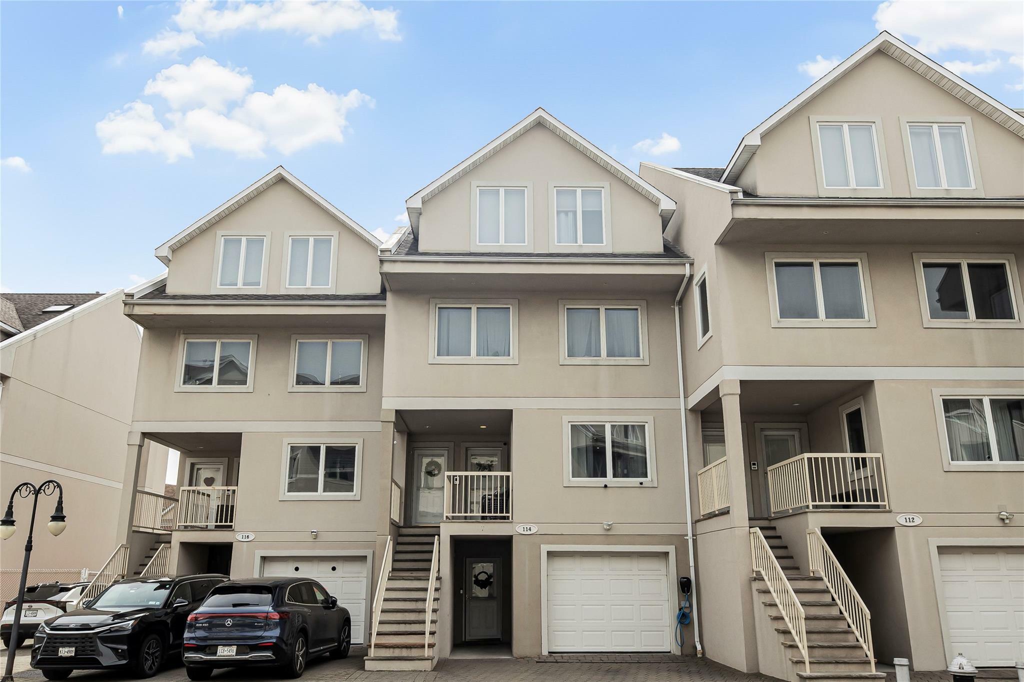 Property Photo: 114 Outlook Avenue NY 10465