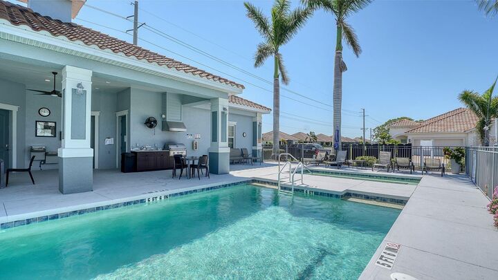 Property Photo: 1203 Calle Grand Street FL 34209