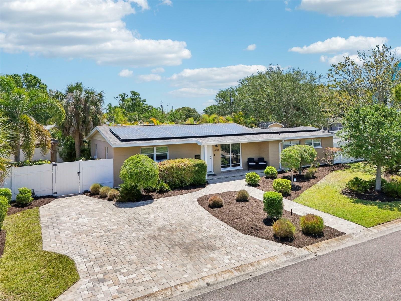 4091 Cherry Street NE  St Petersburg FL 33703 photo